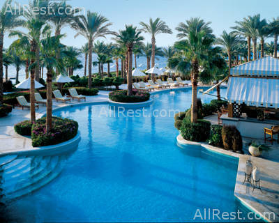 Four Seasons Resort 10
